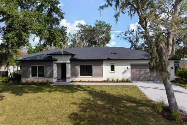 Sarasota, FL 34232,725 WESTLAKE CIR