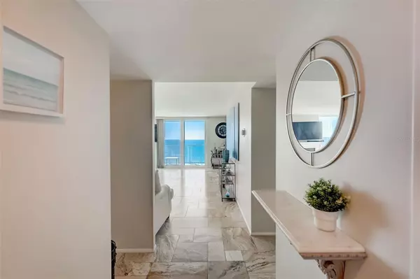 Longboat Key, FL 34228,2425 GULF OF MEXICO DR #14B