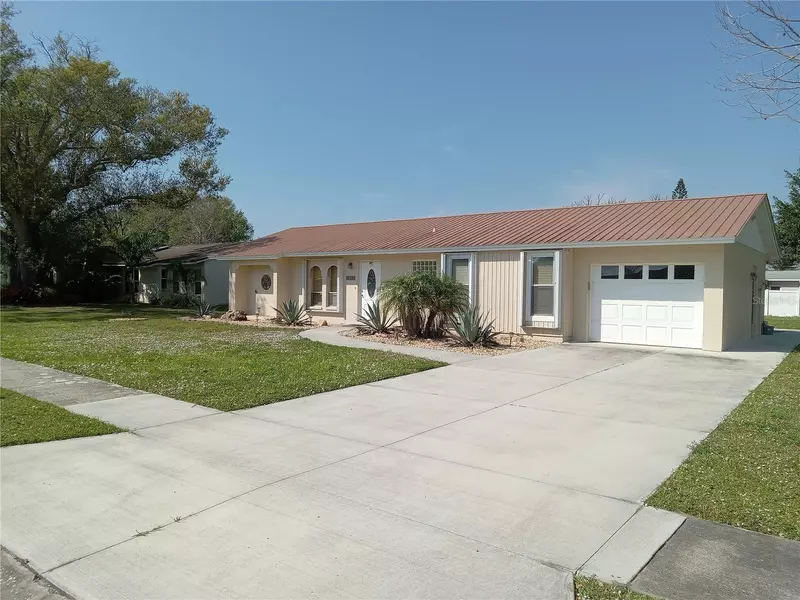 817 CYPRESS WOOD LN, Sarasota, FL 34243