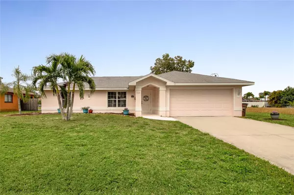 432 SE 13TH CT, Cape Coral, FL 33990