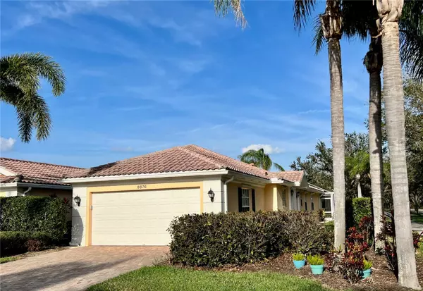 8876 ETERA DR, Sarasota, FL 34238