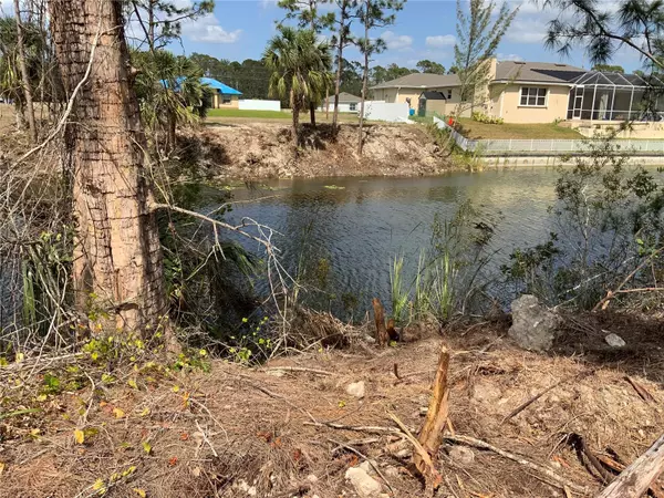 Cape Coral, FL 33909,323 NE 31ST ST
