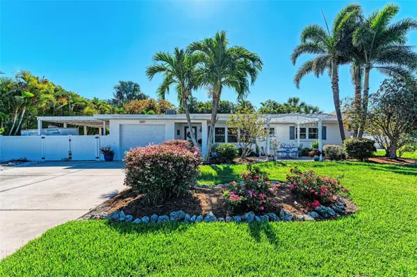 207 PERIWINKLE PLZ,  Anna Maria,  FL 34216