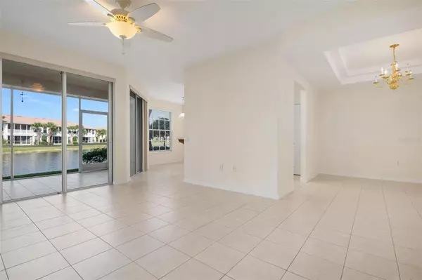 Sarasota, FL 34238,7136 PROSPERITY CIR #1304