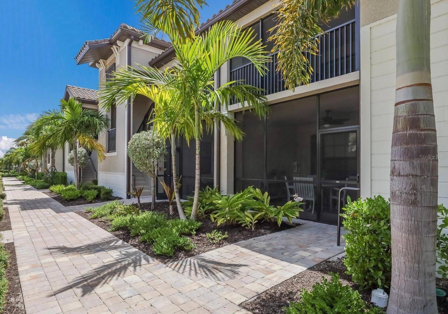 Bradenton, FL 34211,5710 PALMER CIR #202