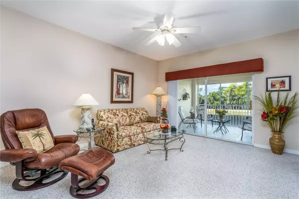 Bradenton, FL 34203,6326 GRAND OAK CIR #204