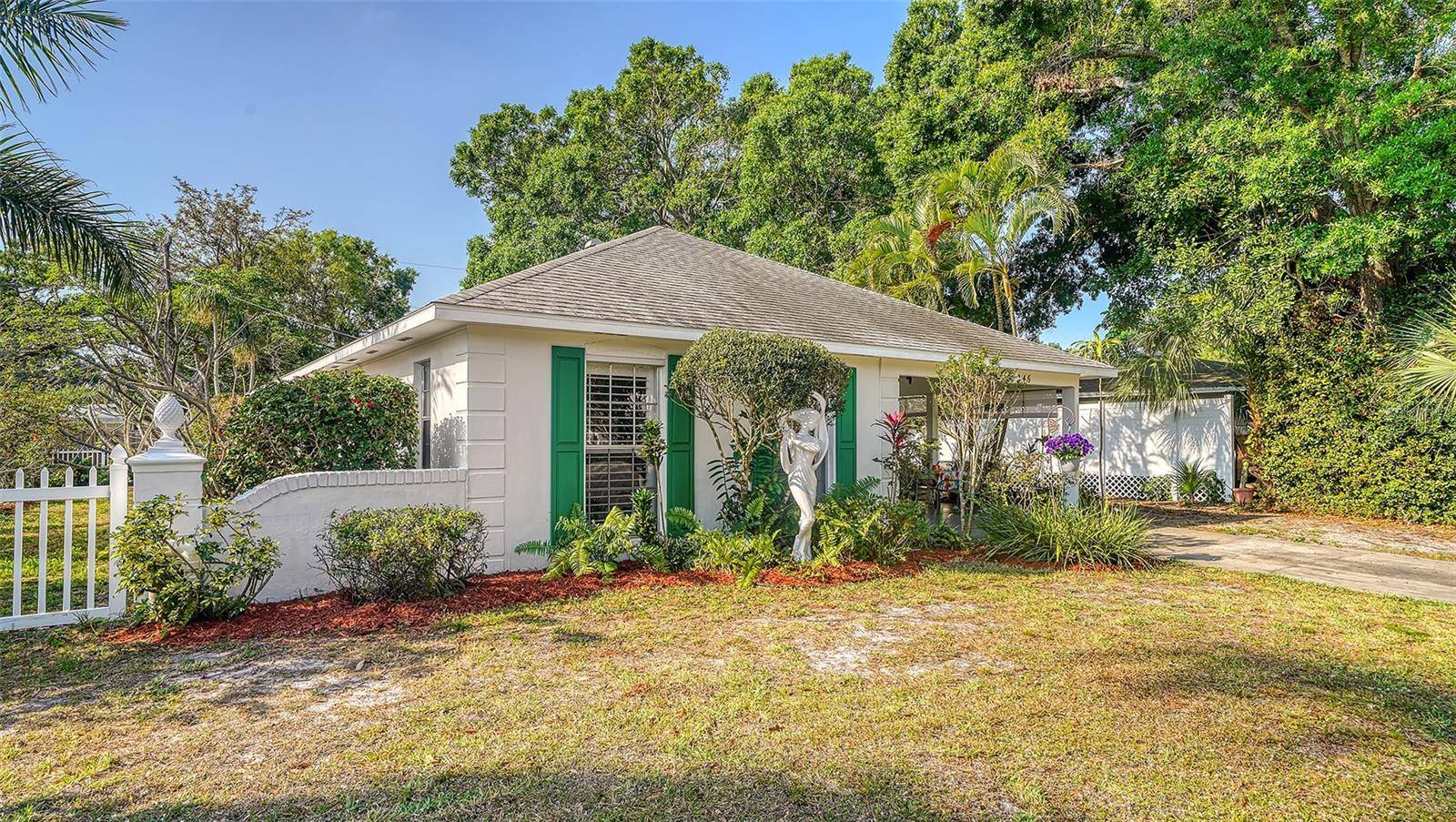 2246 GOLDENROD ST, Sarasota, FL 34239