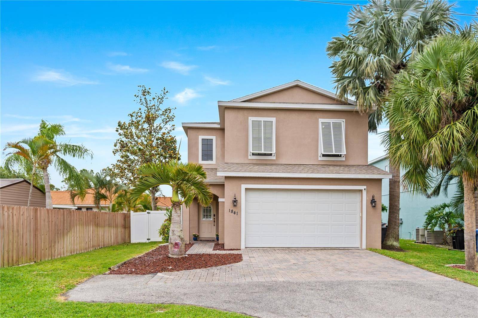 1841 SETTLERS DR, Nokomis, FL 34275