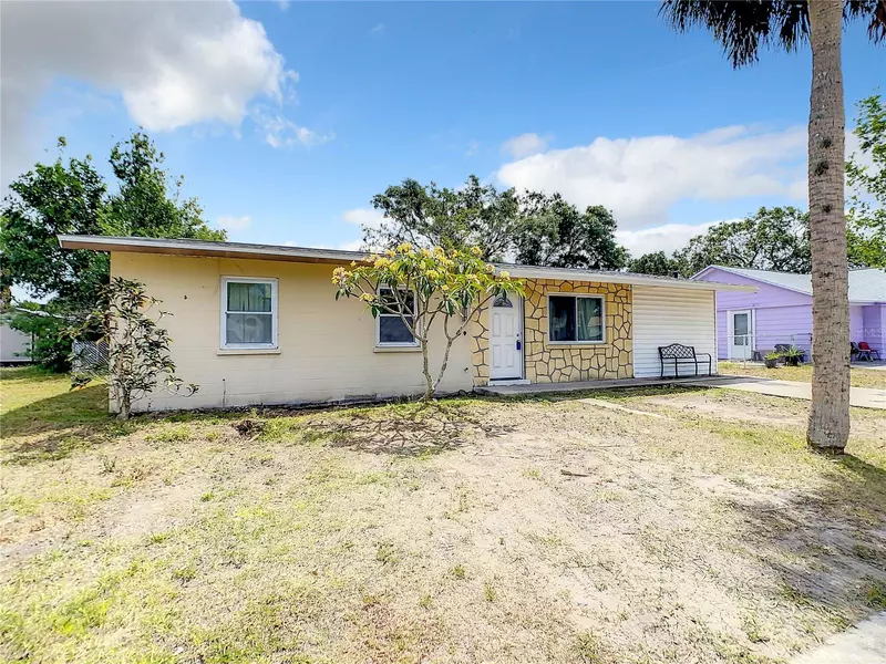 2203 18TH ST E, Bradenton, FL 34208