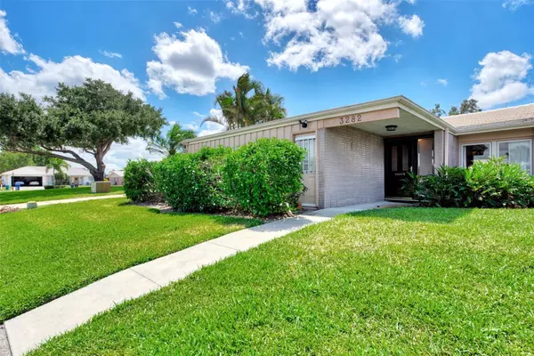 Sarasota, FL 34239,3282 GIFFORD LN #105