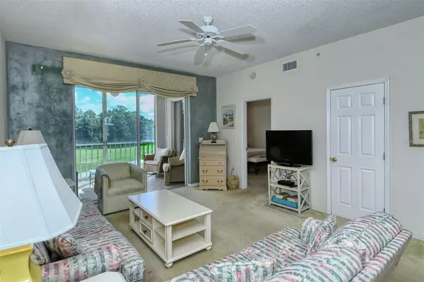 Sarasota, FL 34238,8735 OLDE HICKORY AVE #8206