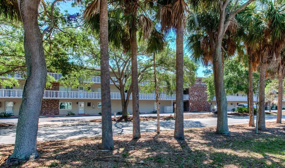 Sarasota, FL 34239,3755 S SCHOOL AVE #44