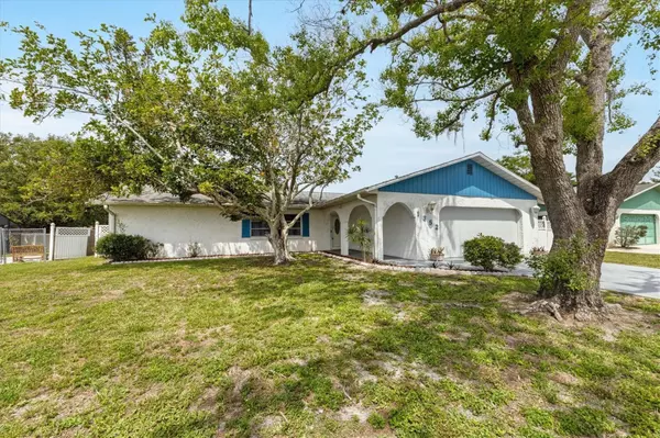 Sarasota, FL 34232,1352 GEORGETOWNE CIR