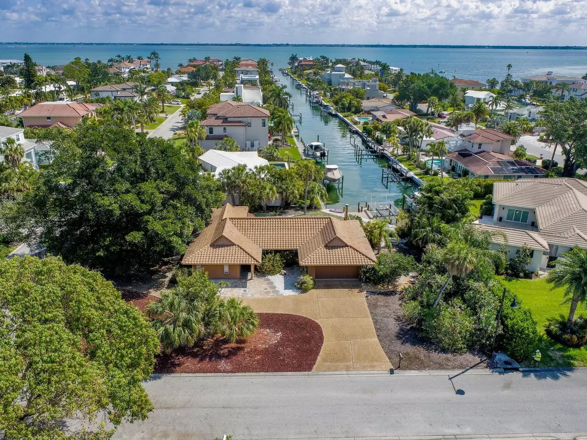 Longboat Key, FL 34228,512 RANGER LN