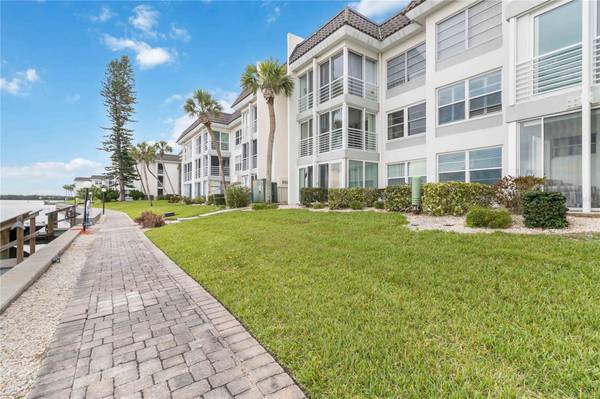 4420 EXETER DR #204, Longboat Key, FL 34228