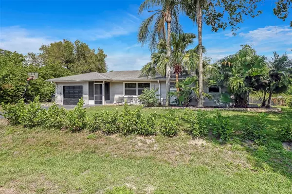 8 MCARTHUR AVE, Lehigh Acres, FL 33936