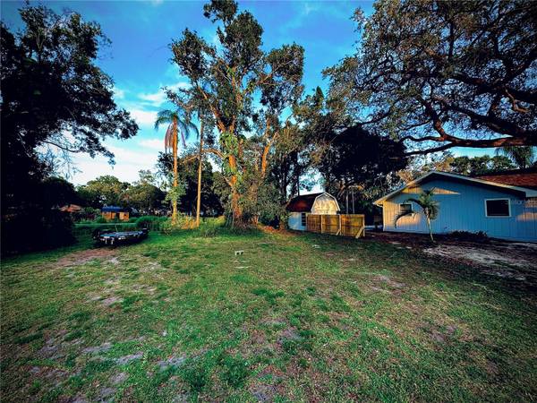 4715 WOODWARD PL, Sarasota, FL 34233