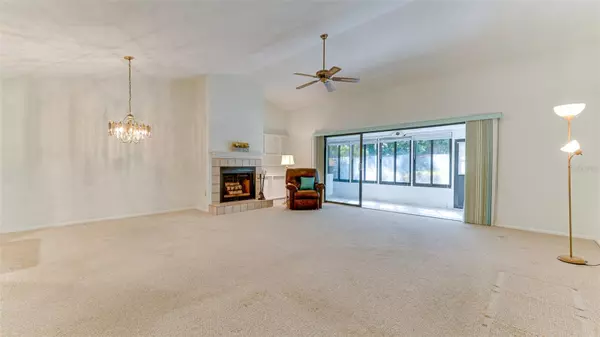 Sarasota, FL 34238,7949 PINEGLEN CT #38