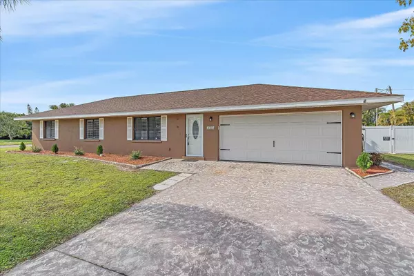 6334 5TH STREET CIR E, Bradenton, FL 34203