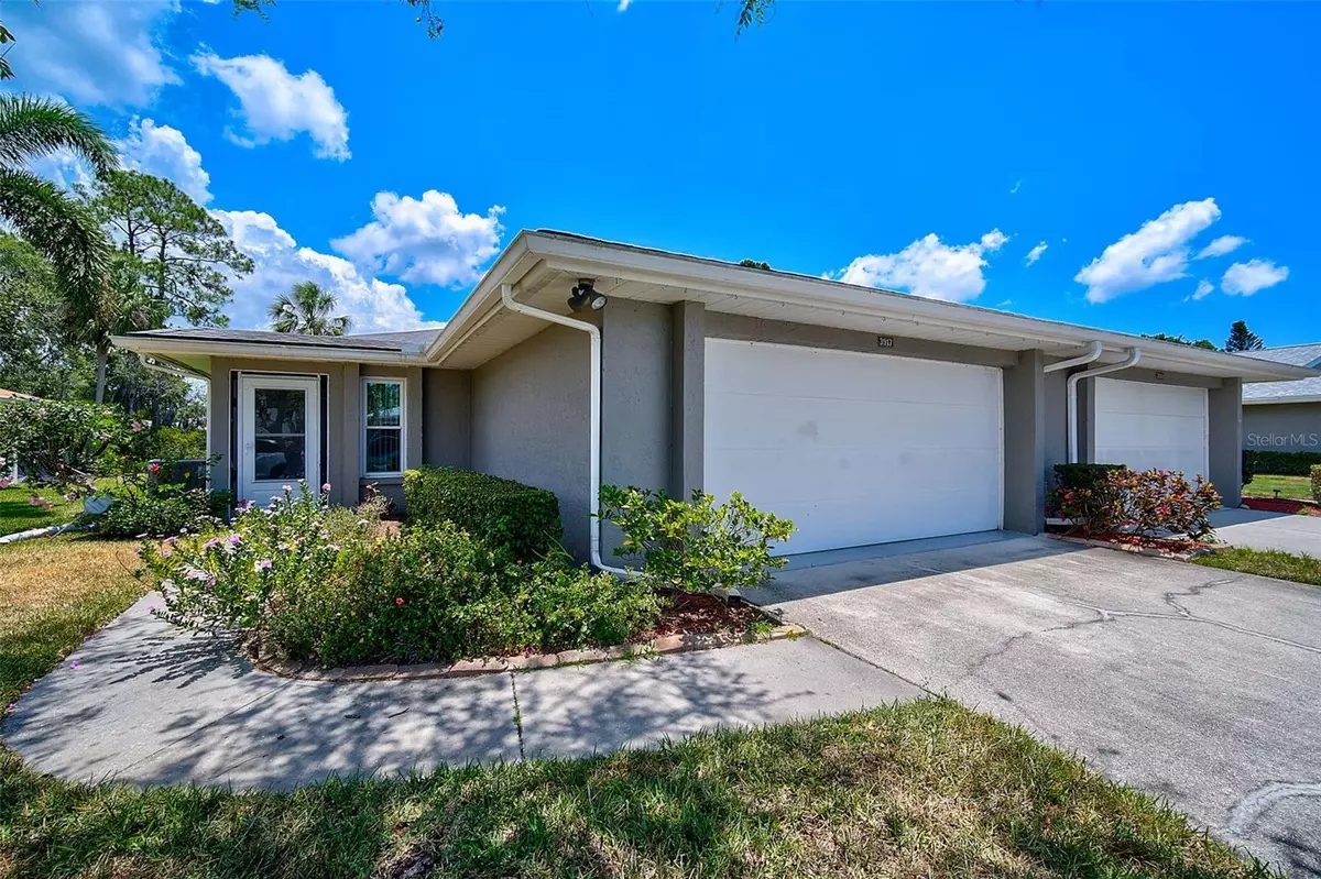 Sarasota, FL 34233,3917 CENTER GATE CIR #9