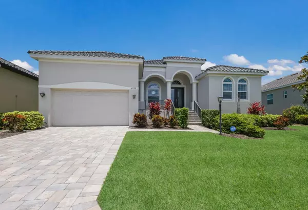 6220 SIGNATURE POINTE LN, Bradenton, FL 34210