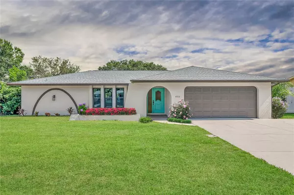 4723 LARK RIDGE CIR, Sarasota, FL 34233