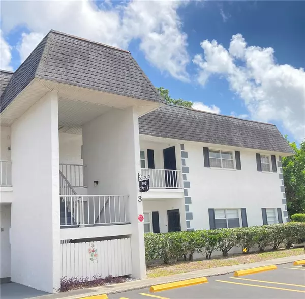 302 47TH AVENUE DR W #120, Bradenton, FL 34207