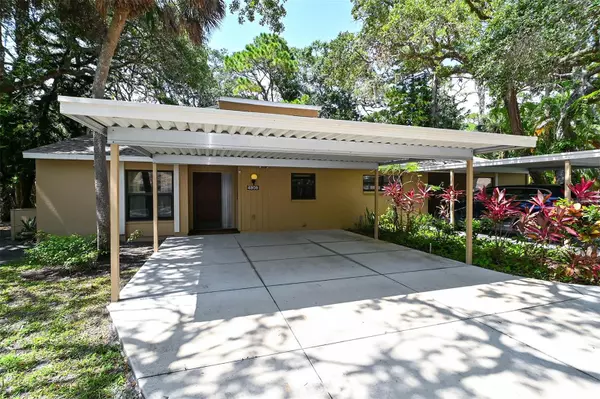 Sarasota, FL 34234,4808 VILLAGE GARDENS DR #119