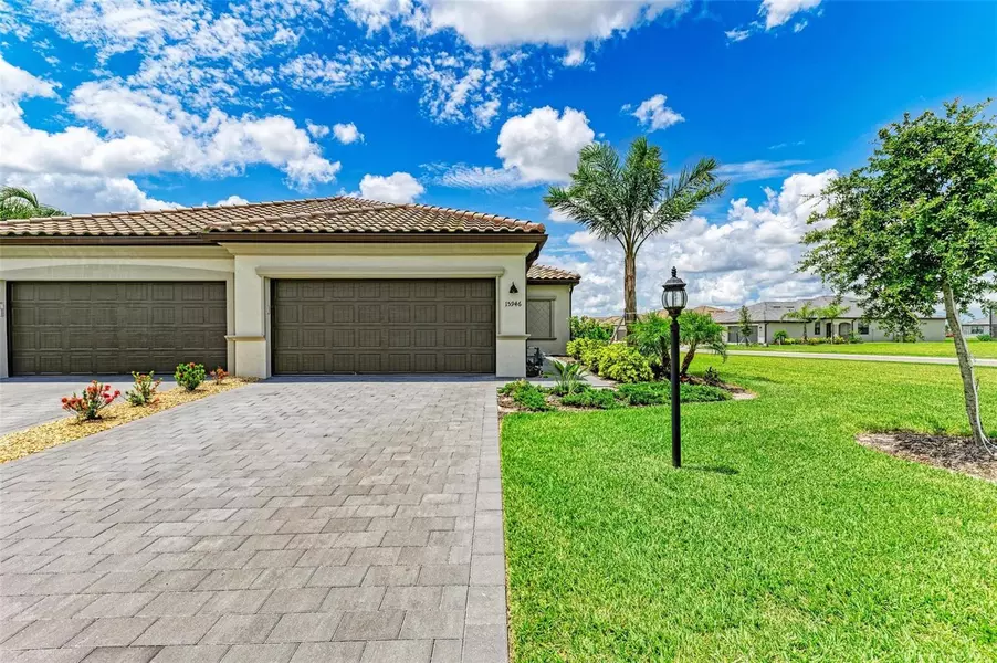 15946 CLEAR SKIES PL, Lakewood Ranch, FL 34211