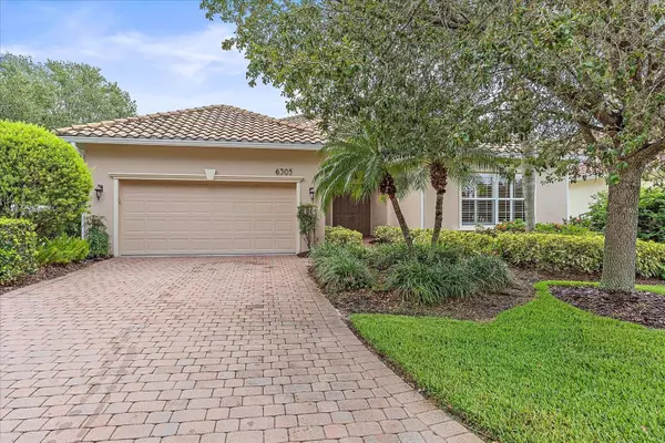 Sarasota, FL 34243,6305 41ST CT E