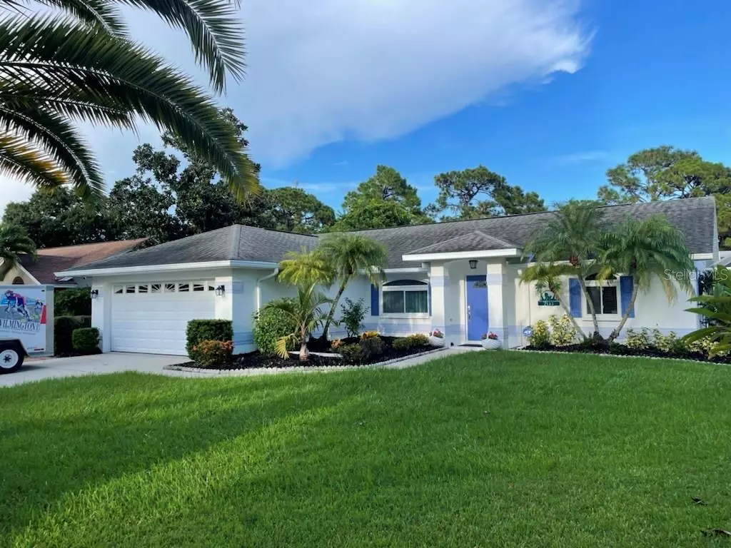 Sarasota, FL 34243,7133 QUEEN PALM CIR