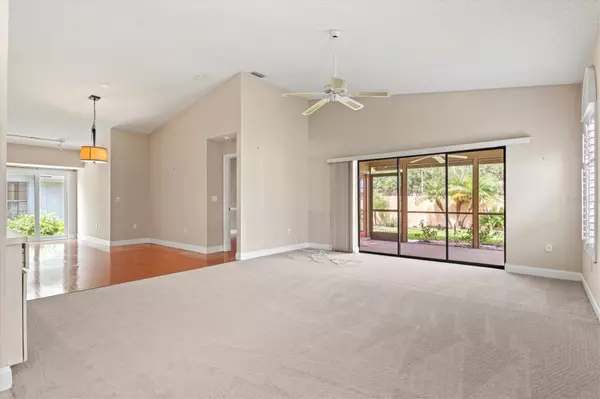 Sarasota, FL 34243,7845 PINE TRACE DR #7845