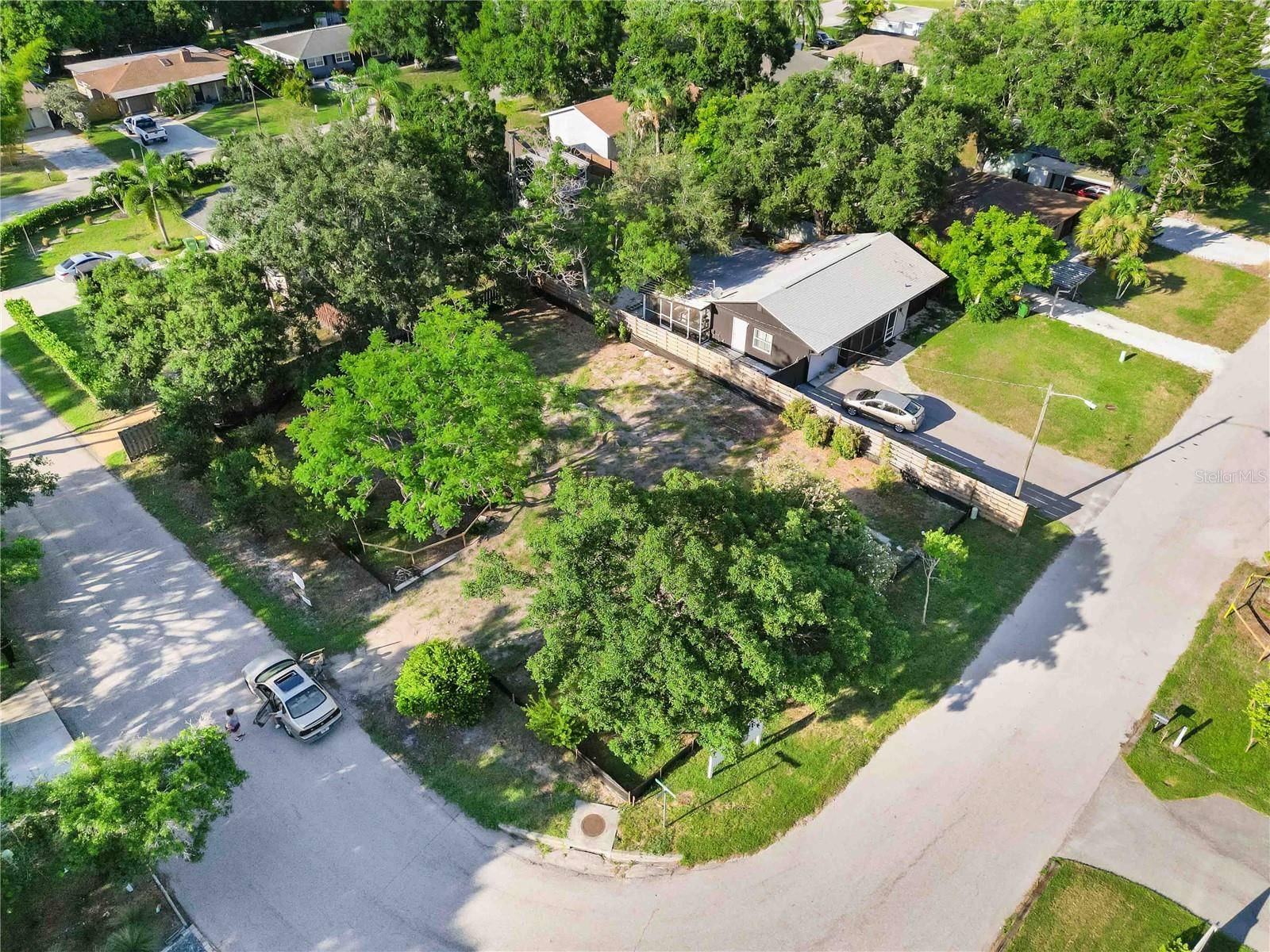 1323 LOMA LINDA CT, Sarasota, FL 34239