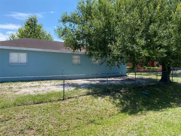 Palmetto, FL 34221,703 29TH ST E