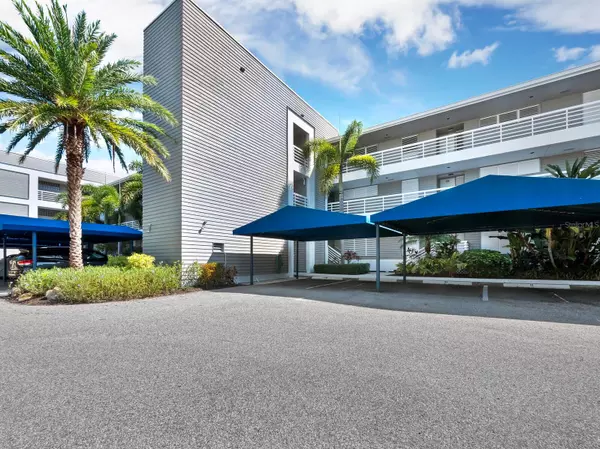 Longboat Key, FL 34228,615 DREAM ISLAND RD #105