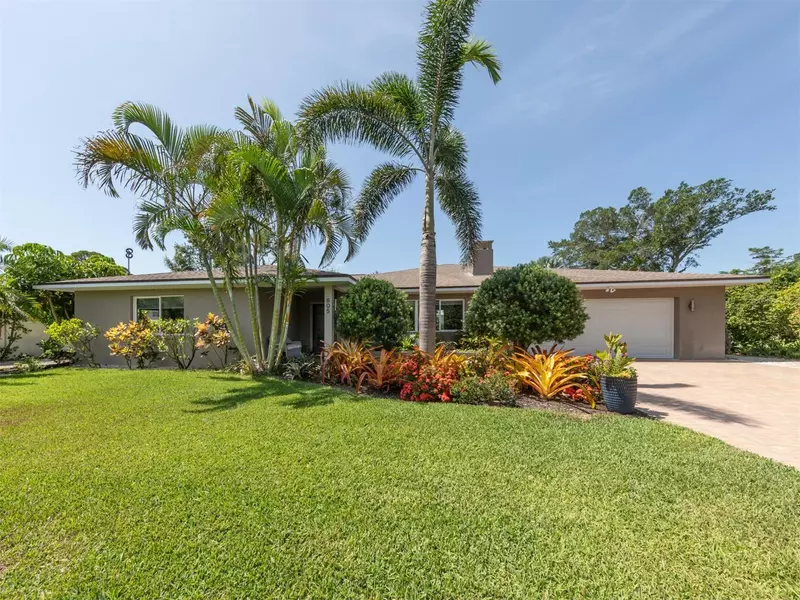 605 ARMADA RD S, Venice, FL 34285