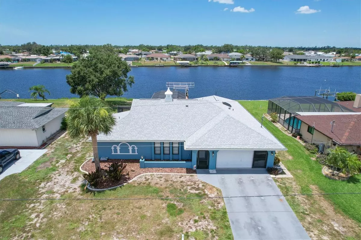 Port Charlotte, FL 33952,816 ELLICOTT CIR NW