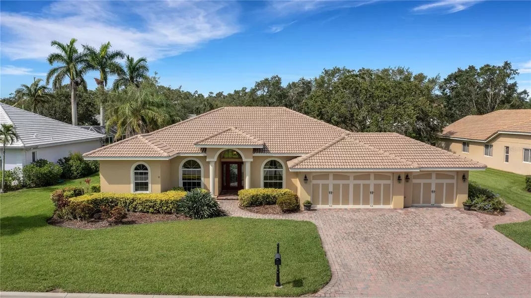 4856 HANGING MOSS LN, Sarasota, FL 34238