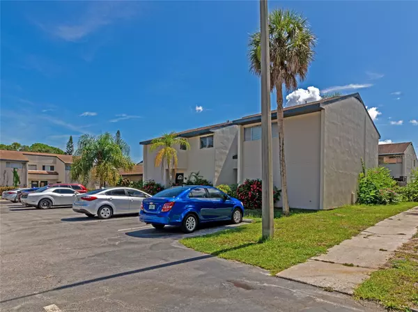 Sarasota, FL 34243,6859 WHITMAN CT #6859