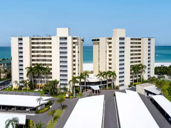 19 WHISPERING SANDS DR #404, Sarasota, FL 34242