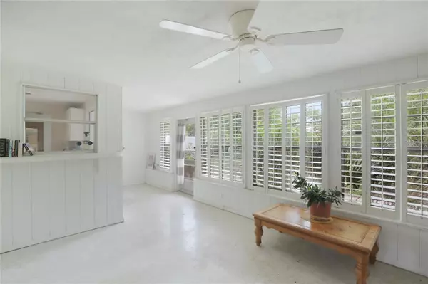 Sarasota, FL 34231,6418 COLONIAL DR