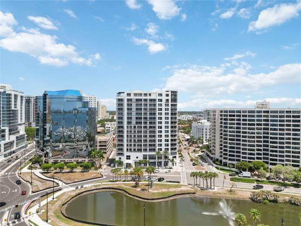 1233 N GULFSTREAM AVE #1203,  Sarasota,  FL 34236