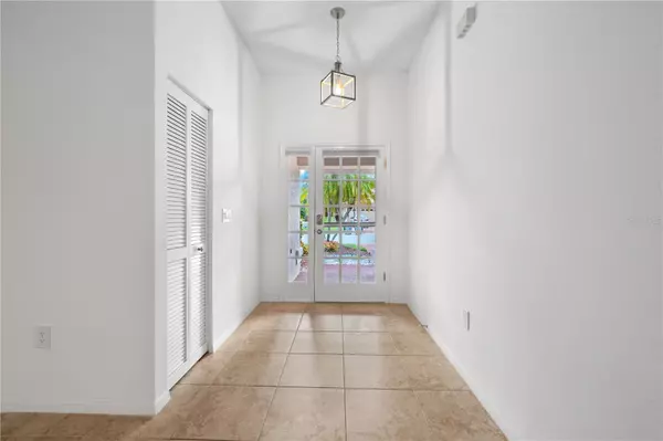 Sarasota, FL 34243,7116 39TH LN E