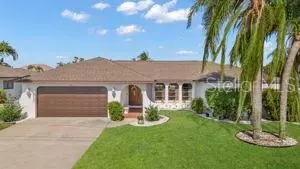 3711 SE 17TH AVE, Cape Coral, FL 33904