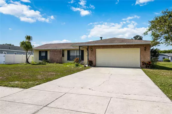 Sarasota, FL 34243,912 PONDEROSA PINE LN