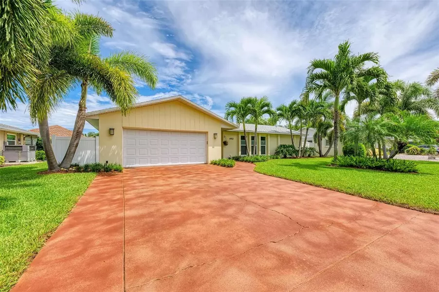 6902 15TH, Bradenton, FL 34209