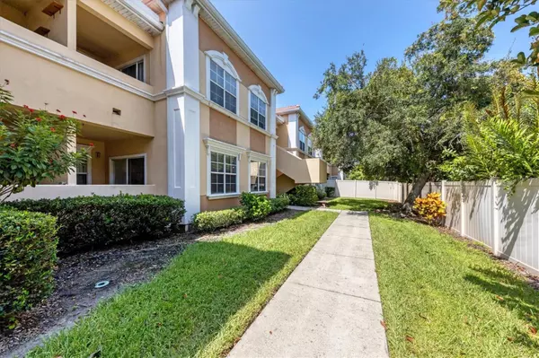 Sarasota, FL 34237,1125 VILLAGIO CIR #107