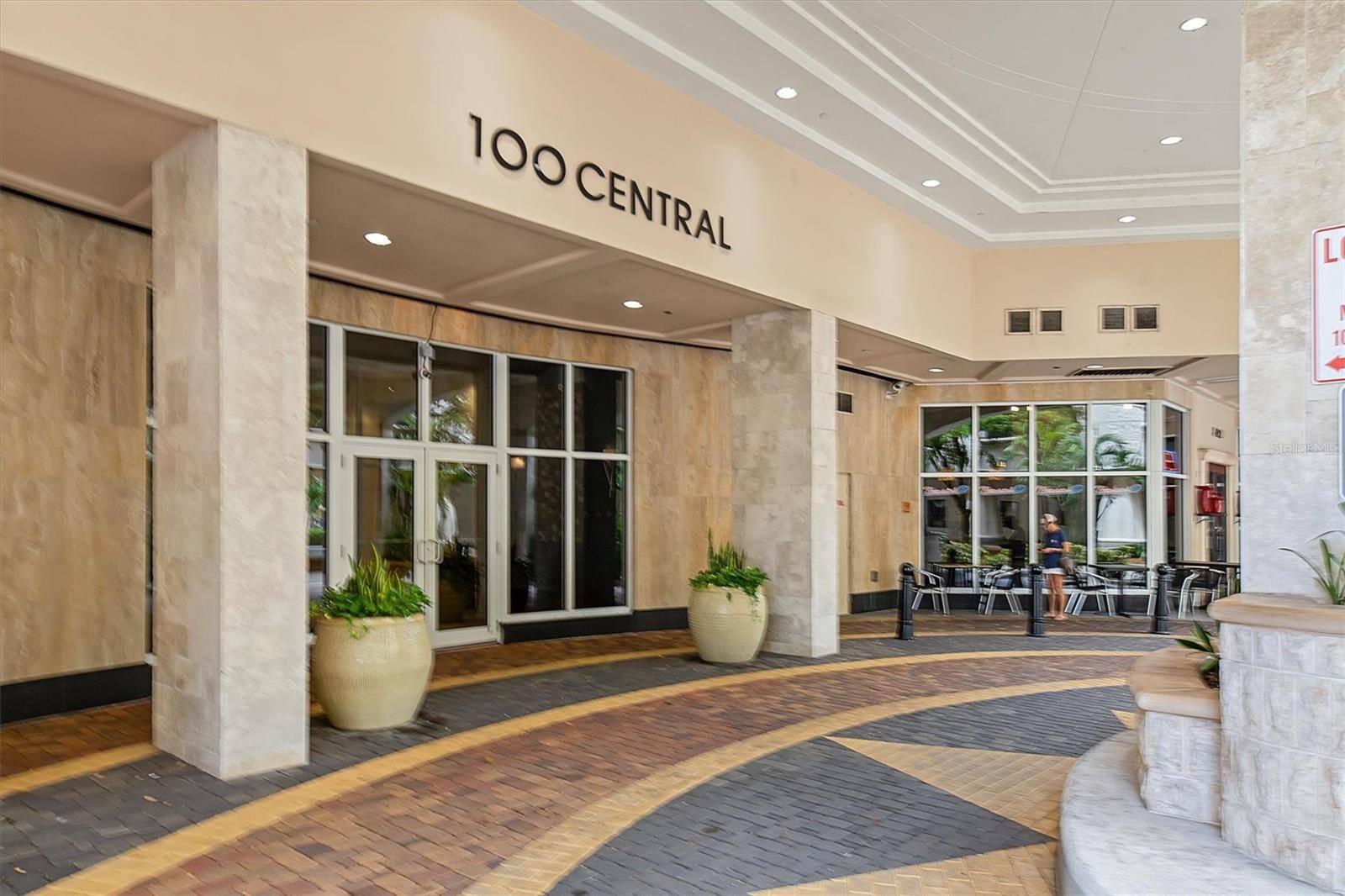 100 CENTRAL AVE #B305, Sarasota, FL 34236