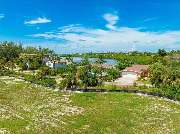 Longboat Key, FL 34228,597 BUTTONWOOD DR