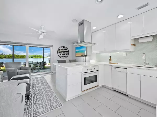 Longboat Key, FL 34228,380 N SHORE RD #6